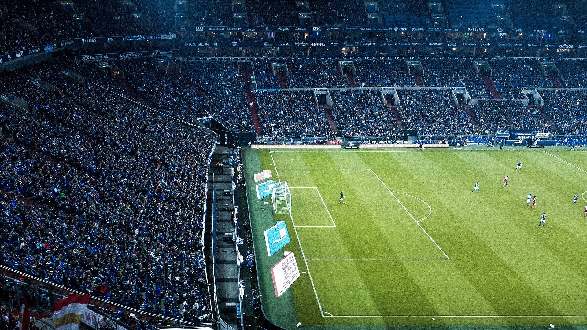 冠军争夺战:积分榜领头羊遭遇连败,争冠形势突变,冠军争霸赛是什么意思