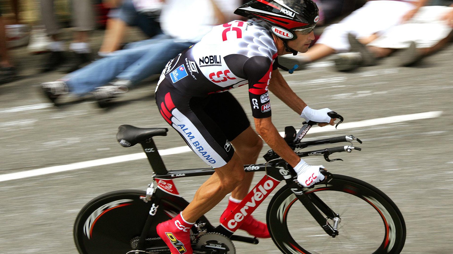 南非羚羊队：以强硬的前场拼抢与快速反击赢得比赛的主动权，北非大羚羊