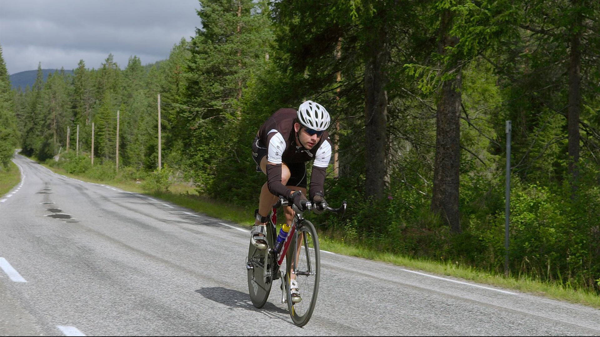 男子自由泳决赛表现抢眼，2021男子自由泳决赛